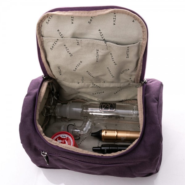 LARGE TOILETRY KIT